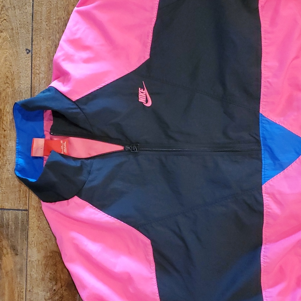 Nike Vaporwave packable jacket black/pink/royal blue XXL.